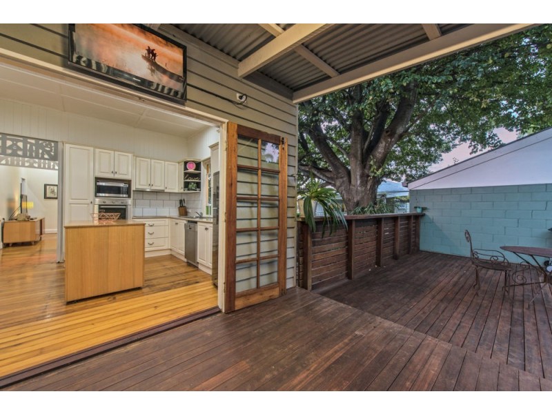 2 Louisa Street, South Toowoomba QLD 4350