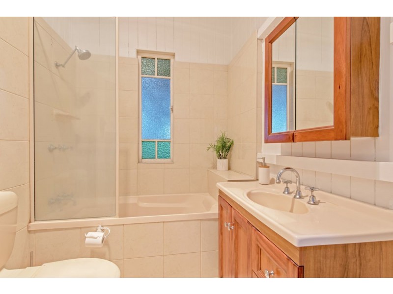 2 Louisa Street, South Toowoomba QLD 4350