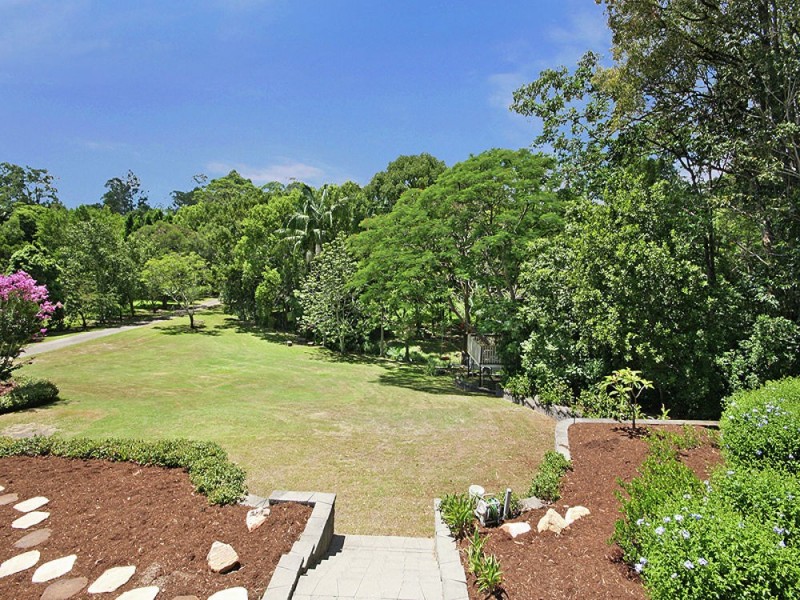 56 Tristania Road, Chapel Hill QLD 4069