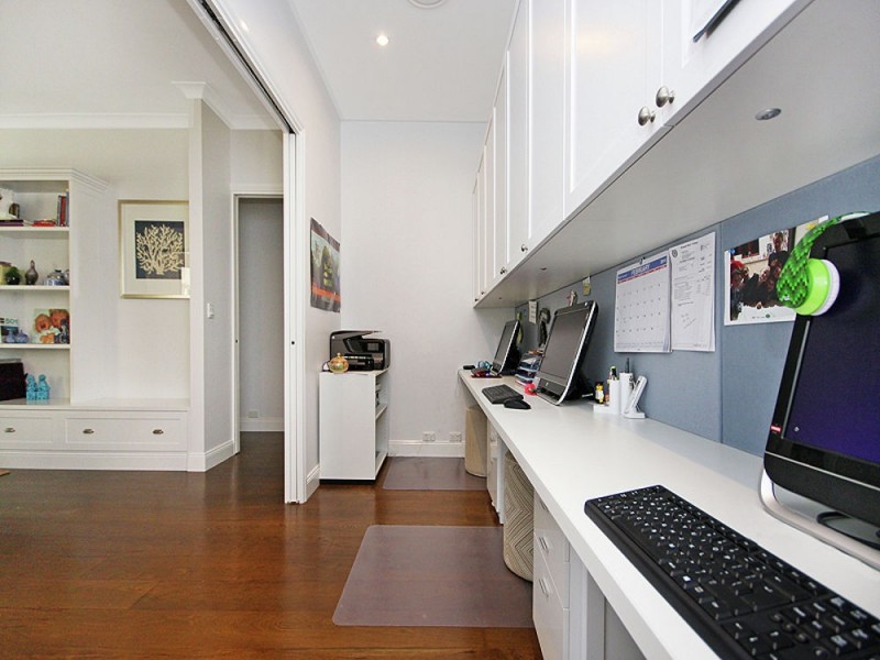 56 Tristania Road, Chapel Hill QLD 4069