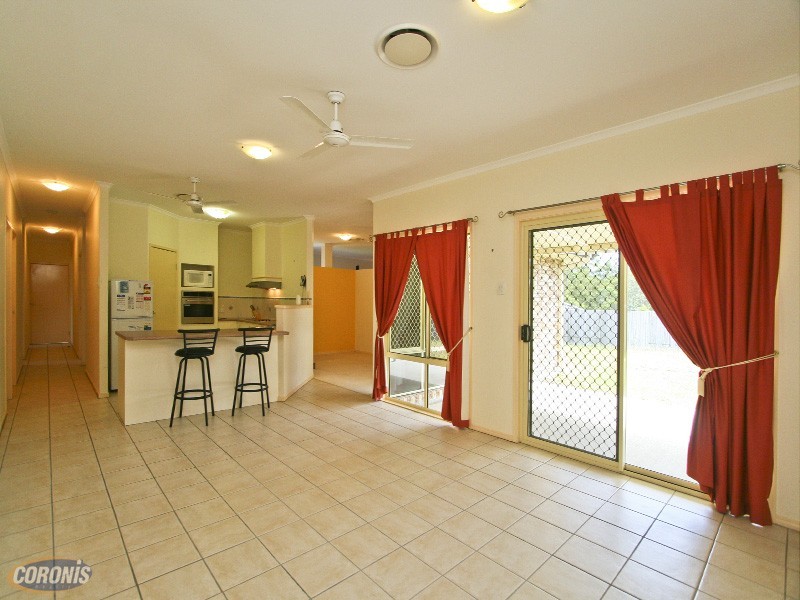 7 Coolgardie Court, Arana Hills QLD 4054
