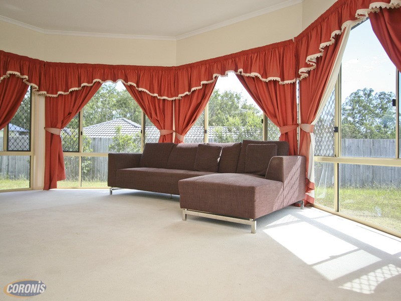 7 Coolgardie Court, Arana Hills QLD 4054