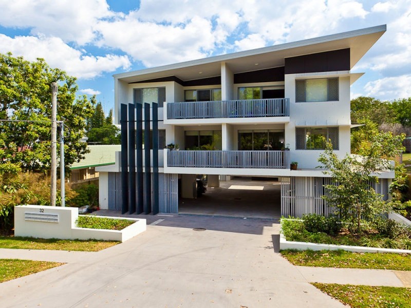 8/32 Windsor Street, Hamilton QLD 4007