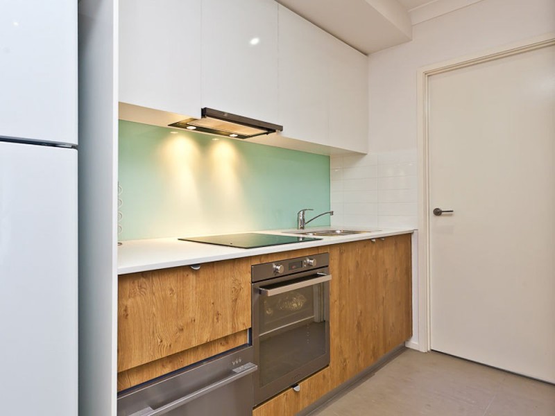 8/32 Windsor Street, Hamilton QLD 4007