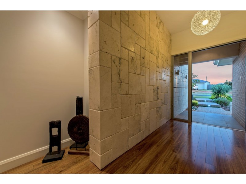 6 Goshawk Drive, Kleinton QLD 4352