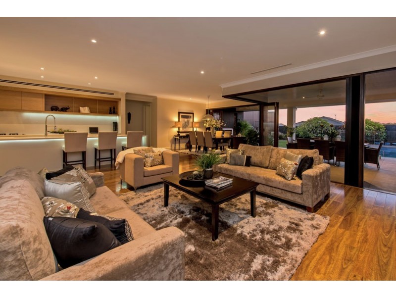 6 Goshawk Drive, Kleinton QLD 4352