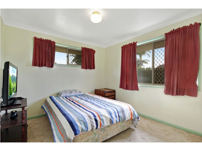 119 Evelyn Road, Wynnum West QLD 4178