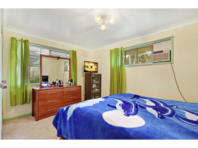 119 Evelyn Road, Wynnum West QLD 4178