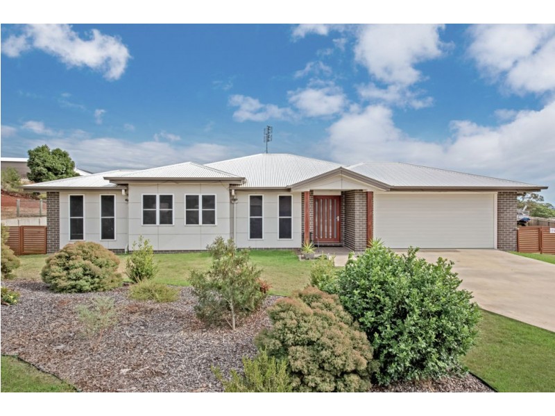 3 Wedgetail Drive, Highfields QLD 4352