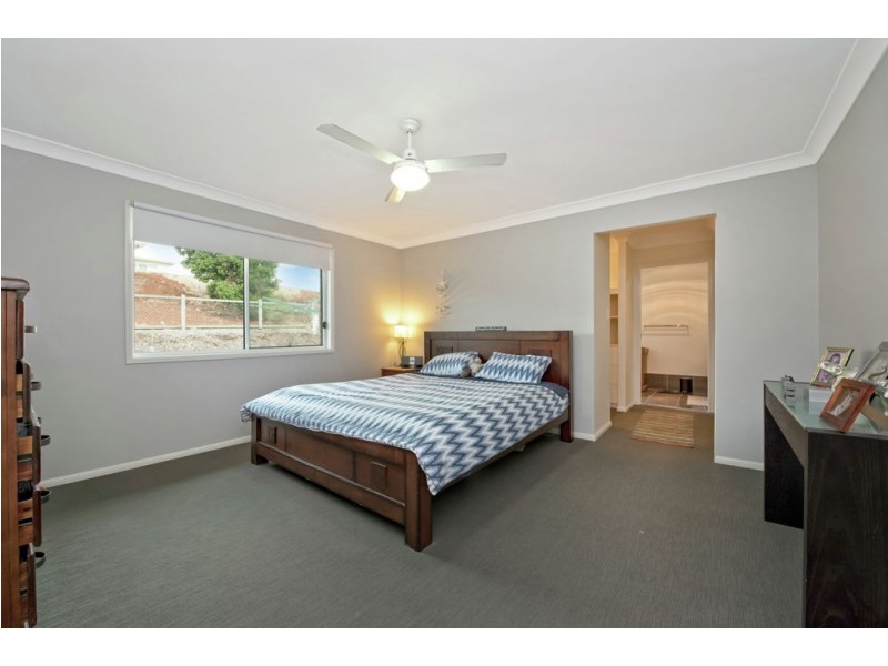 3 Wedgetail Drive, Highfields QLD 4352