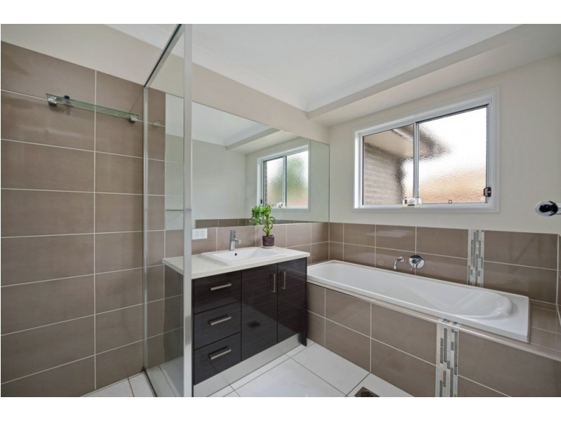 3 Wedgetail Drive, Highfields QLD 4352