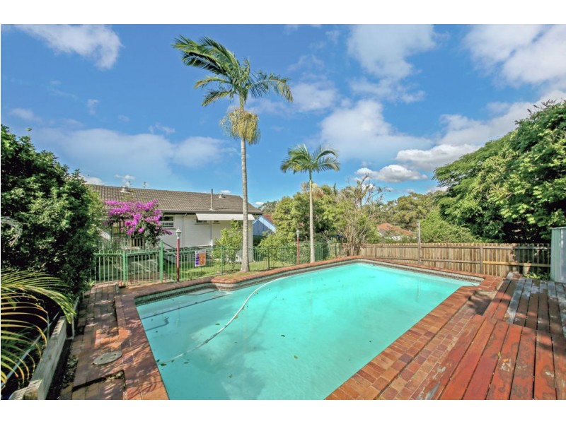 35 Knutsford Street, Chermside West QLD 4032