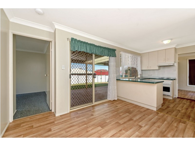 6 Oaklands Court, Glenvale QLD 4350