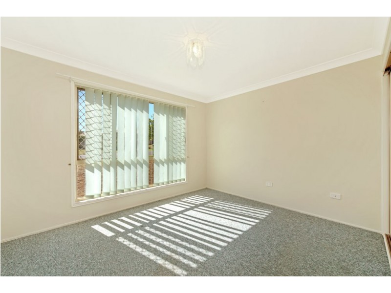 6 Oaklands Court, Glenvale QLD 4350