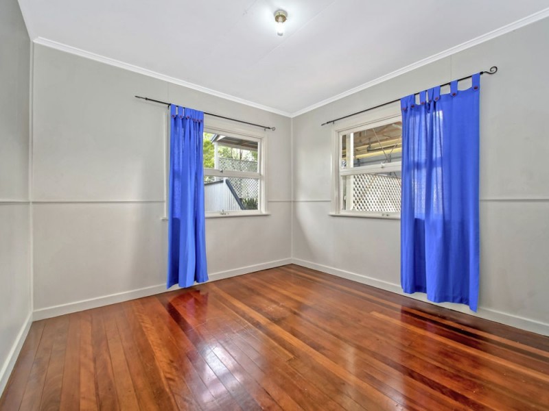 8 Park Road, Arana Hills QLD 4054