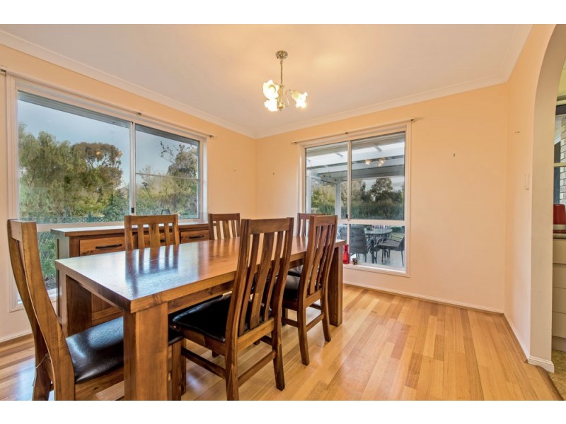 17 Lake Drive, Meringandan QLD 4352