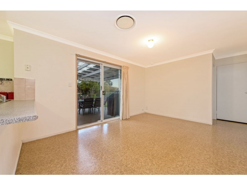 17 Lake Drive, Meringandan QLD 4352