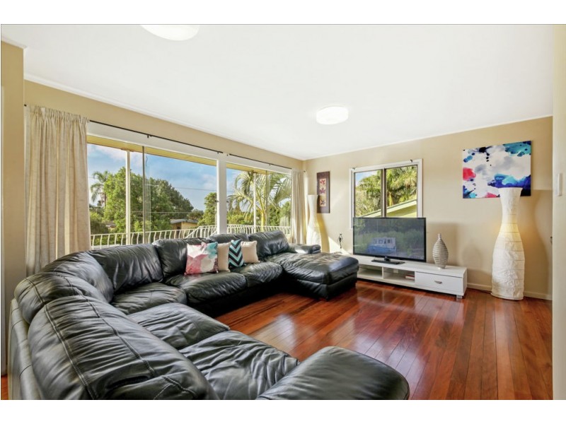 8 Whittaker Street, Chermside West QLD 4032