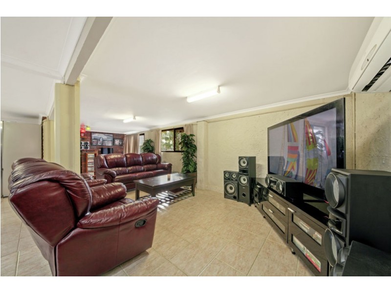 8 Whittaker Street, Chermside West QLD 4032