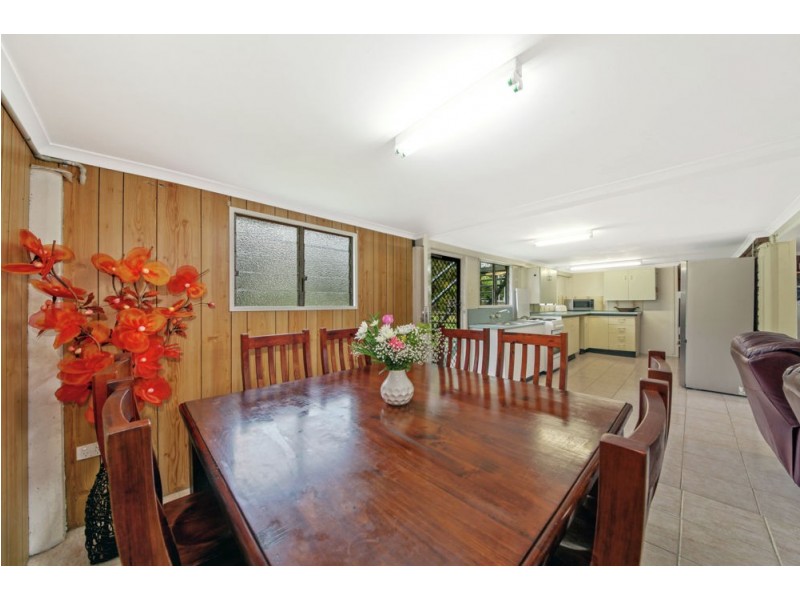 8 Whittaker Street, Chermside West QLD 4032