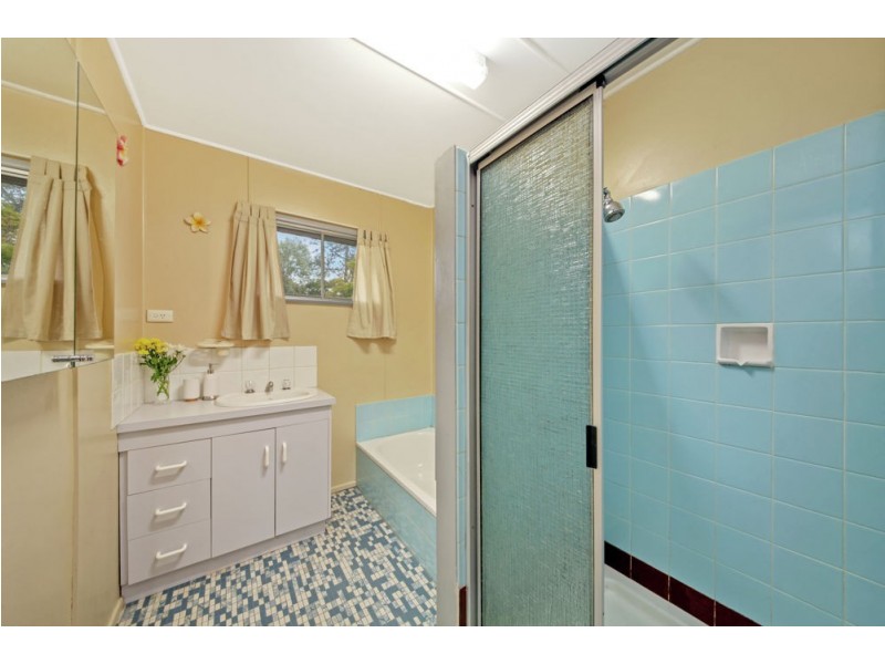 8 Whittaker Street, Chermside West QLD 4032