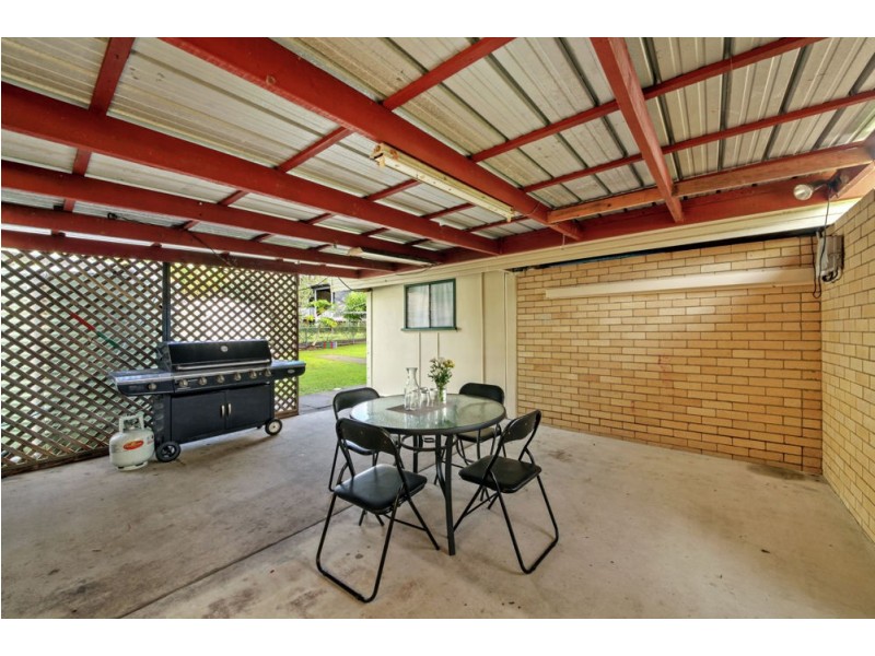 8 Whittaker Street, Chermside West QLD 4032