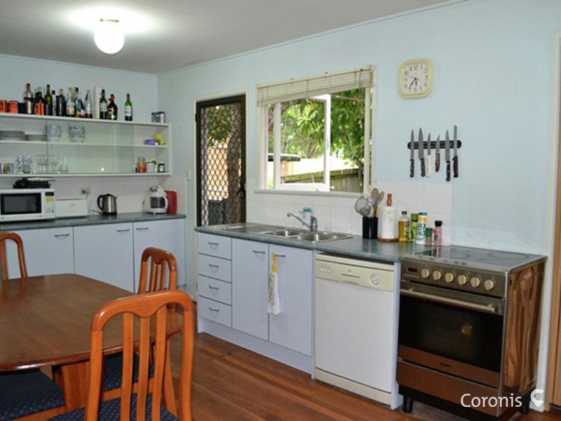 11 Leeton Street, Carina QLD 4152