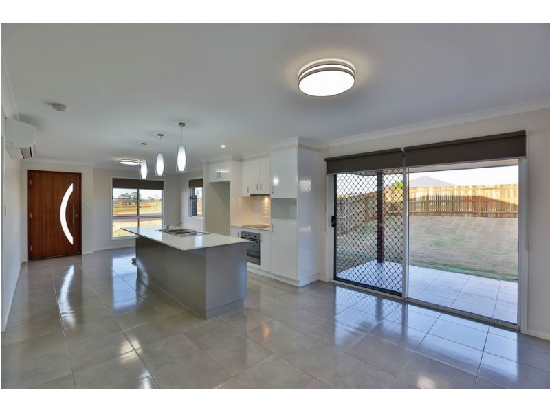 1/51 Trevean Drive, Kleinton QLD 4352