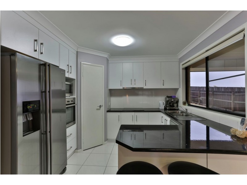 1/3 Coverack Street, Kleinton QLD 4352
