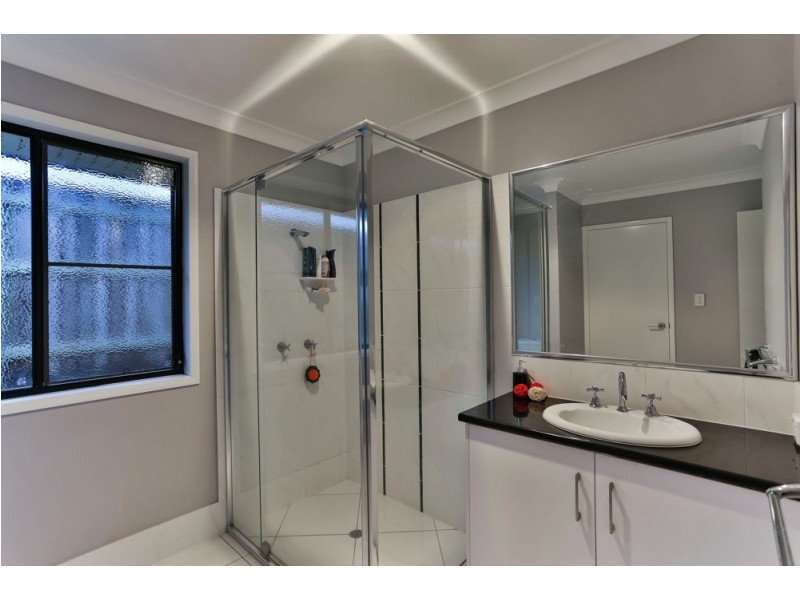 1/3 Coverack Street, Kleinton QLD 4352