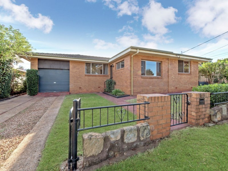 169 Ramsay Street, Centenary Heights QLD 4350