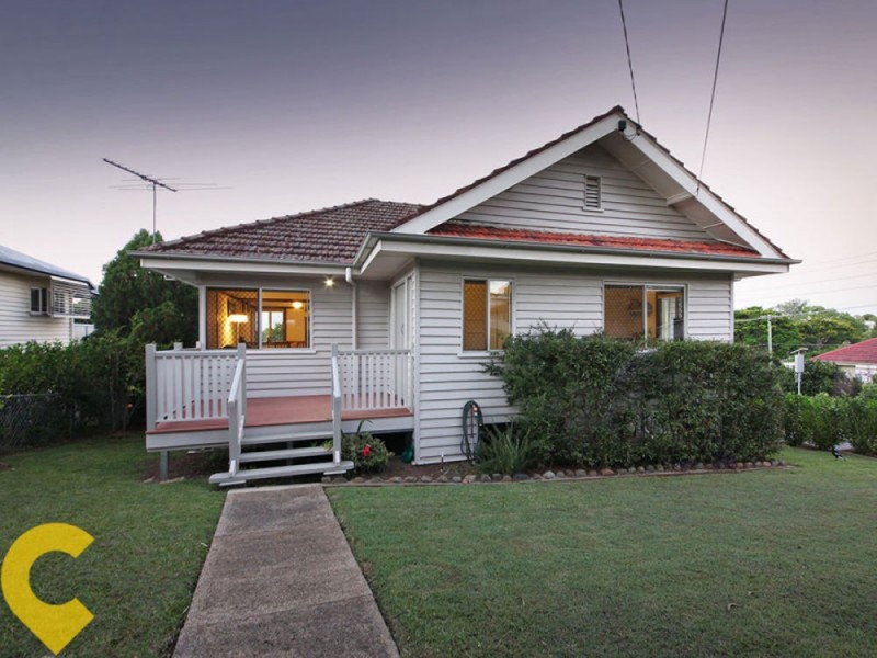 1 Ferguson Road, Wavell Heights QLD 4012