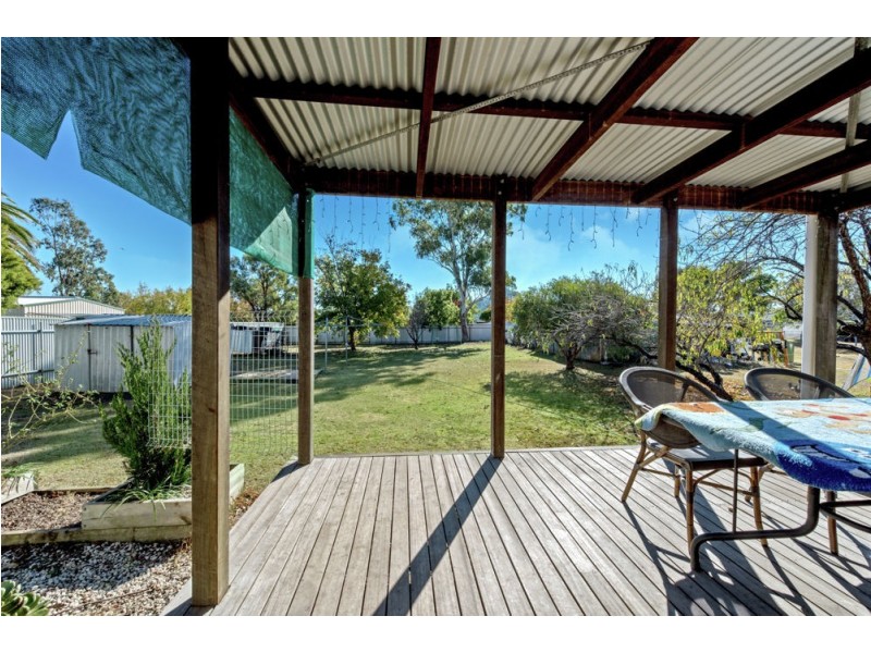 56 Eton Street, Cambooya QLD 4358