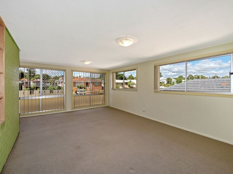 7 Winifred Street, South Toowoomba QLD 4350