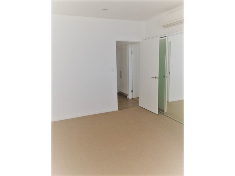 4157/35 Harbour Road, Hamilton QLD 4007