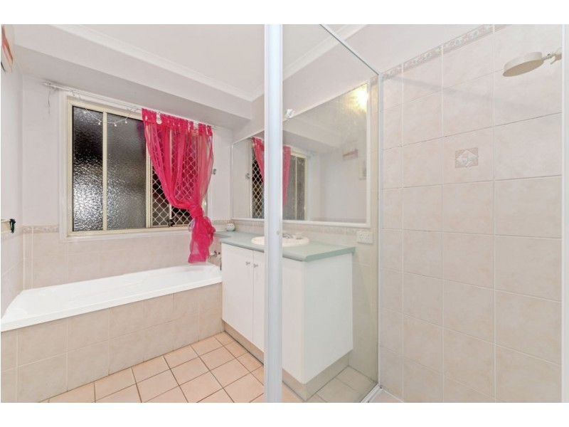 8 Spencer Street, Harristown QLD 4350