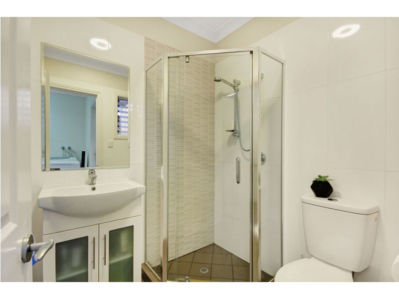17 Miller Street, Chermside QLD 4032