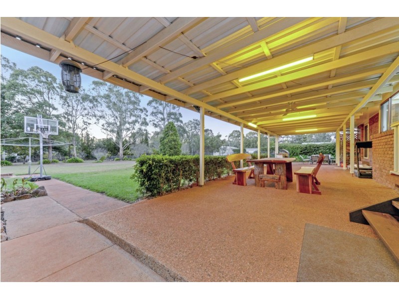 8 Gladswood Drive, Highfields QLD 4352