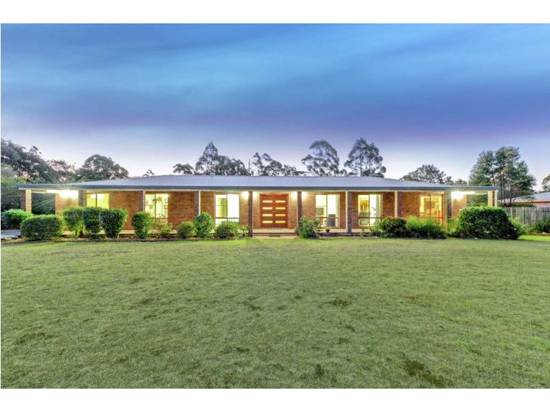 8 Gladswood Drive, Highfields QLD 4352
