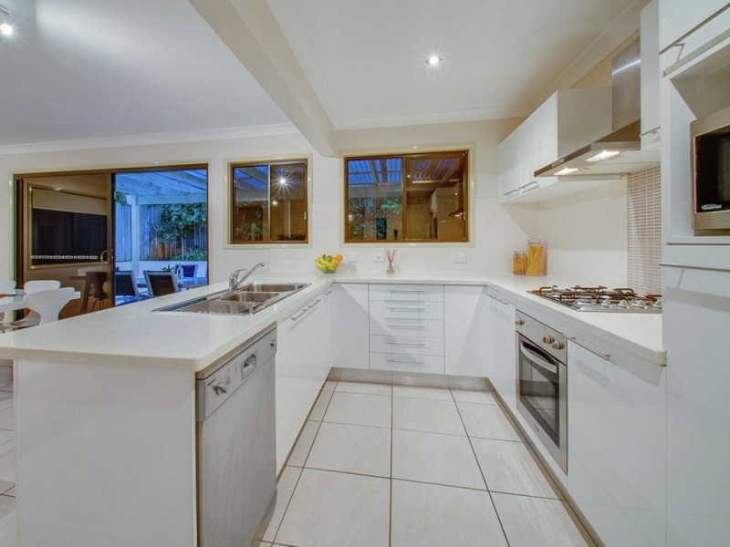 2/9 Curwen Terrace, Chermside QLD 4032