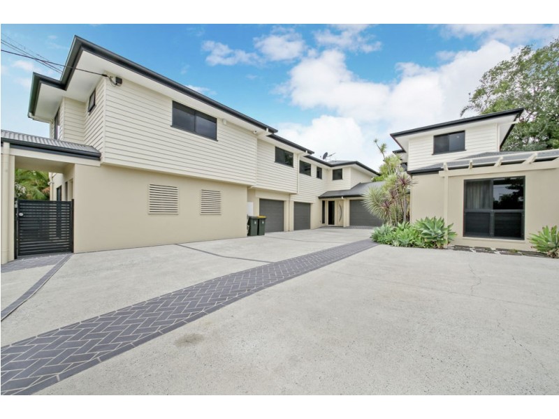 2/9 Curwen Terrace, Chermside QLD 4032