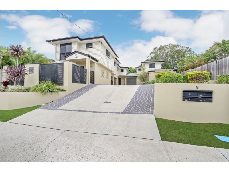 2/9 Curwen Terrace, Chermside QLD 4032