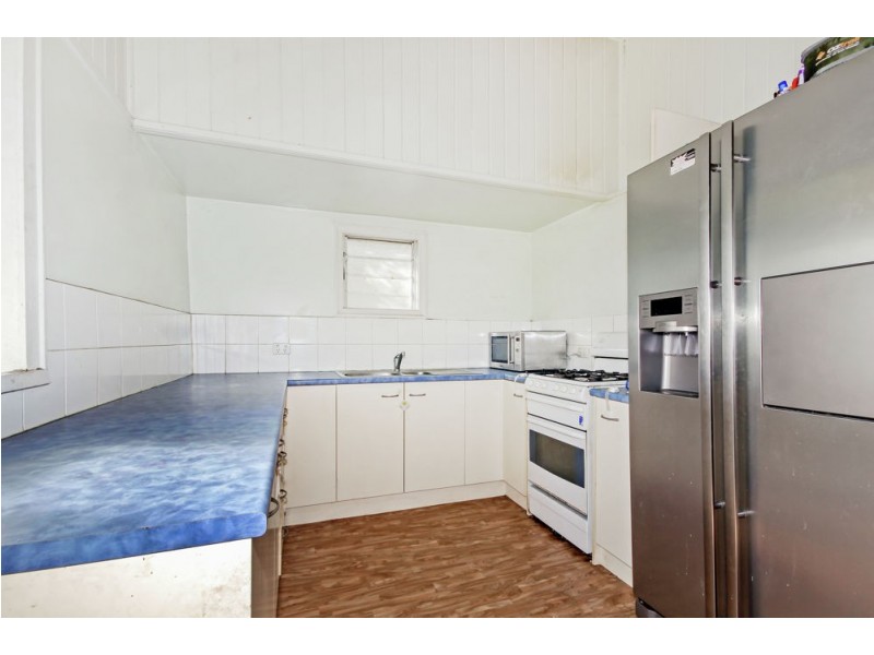 76 Nudgee Road, Hamilton QLD 4007