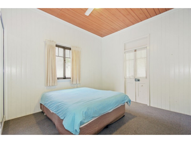 76 Nudgee Road, Hamilton QLD 4007