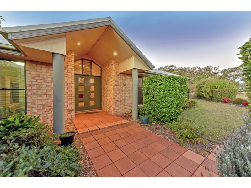 27 Nioka Drive, Highfields QLD 4352