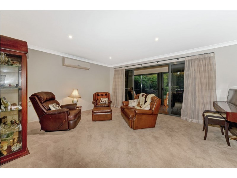 27 Nioka Drive, Highfields QLD 4352