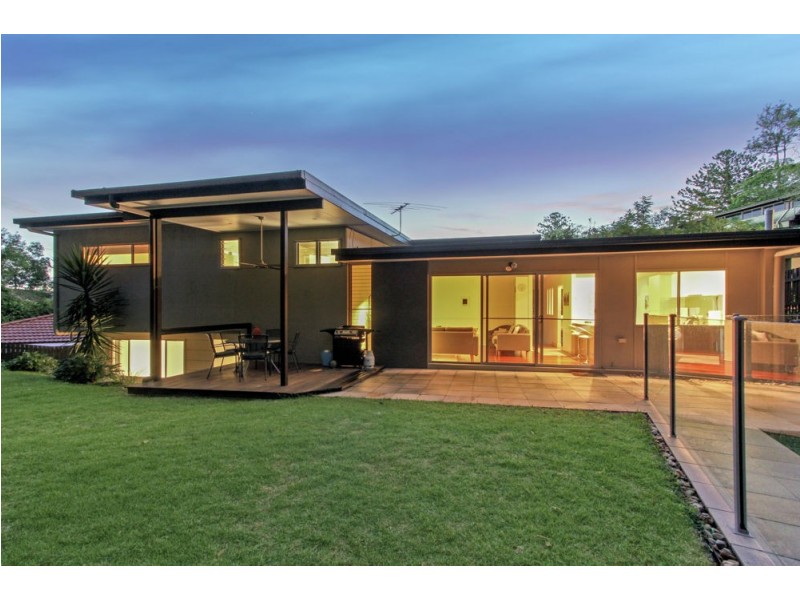 25 Comus Avenue, Ascot QLD 4007