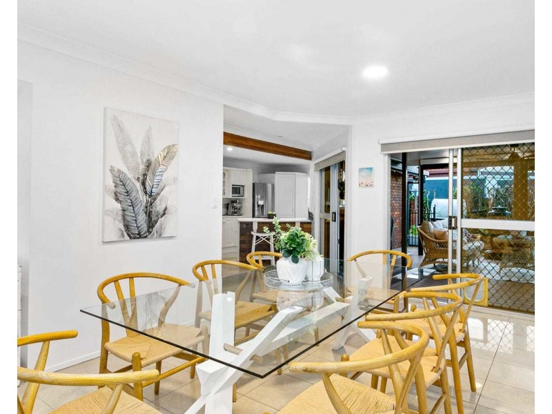 1 Courageous Court, Newport QLD 4020