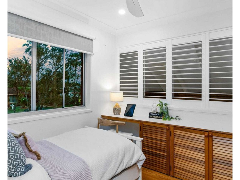 1 Courageous Court, Newport QLD 4020