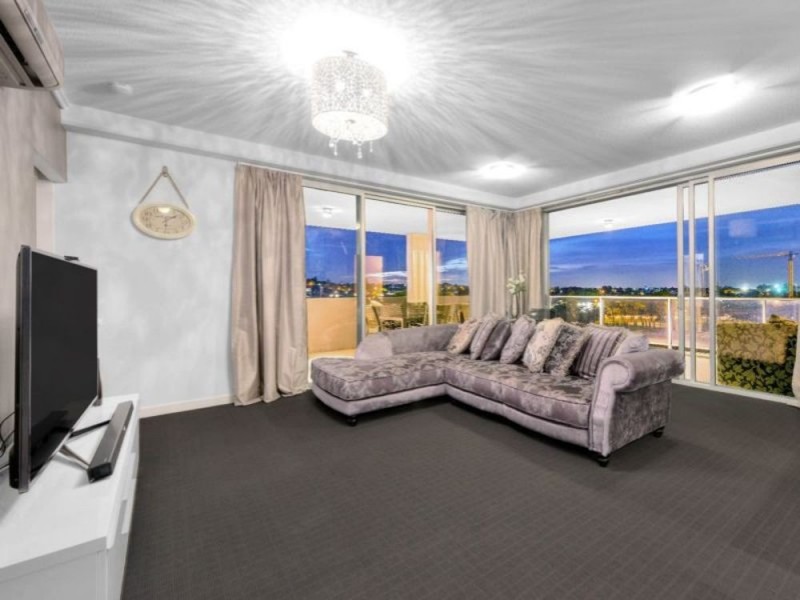 855/43 Hercules Street, Hamilton QLD 4007